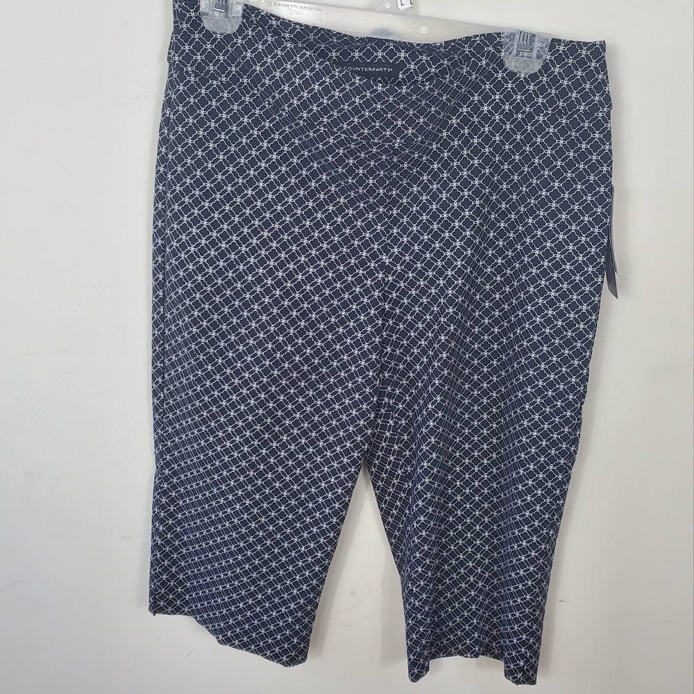 New With Tags Geo ✨Print cropped pants size 10 ✨